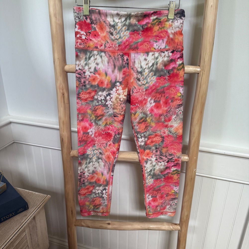 Athleta Elation Capri Leggings Womens Small Pink Coral Floral High Rise Yoga